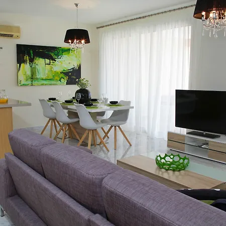 Amathusia Coastal Heights 203 Villa *